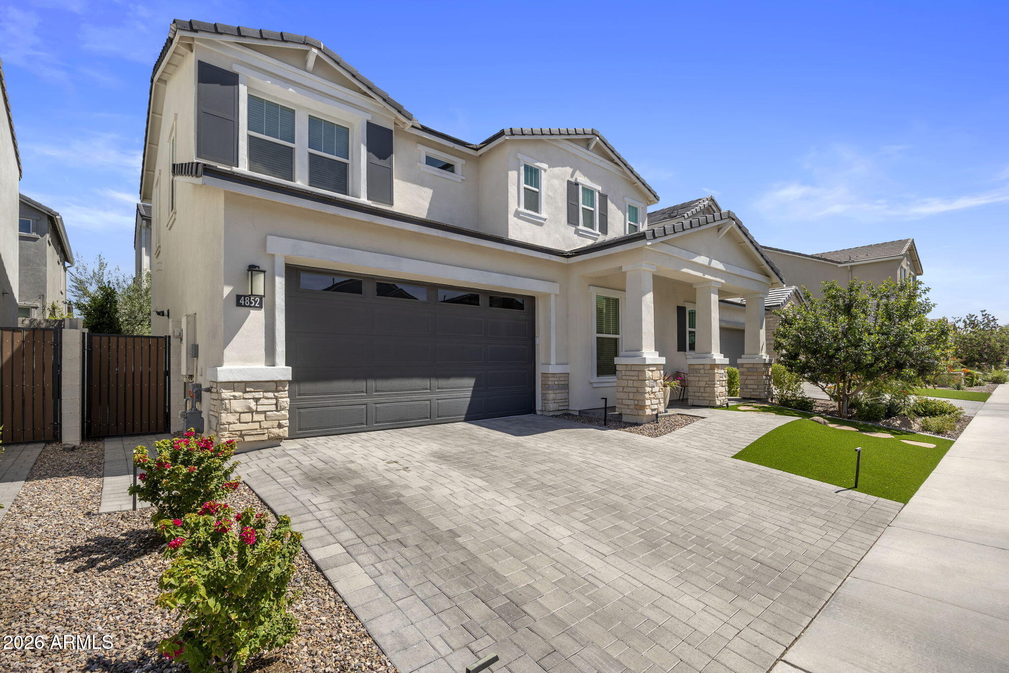 4852 E MURIEL Drive