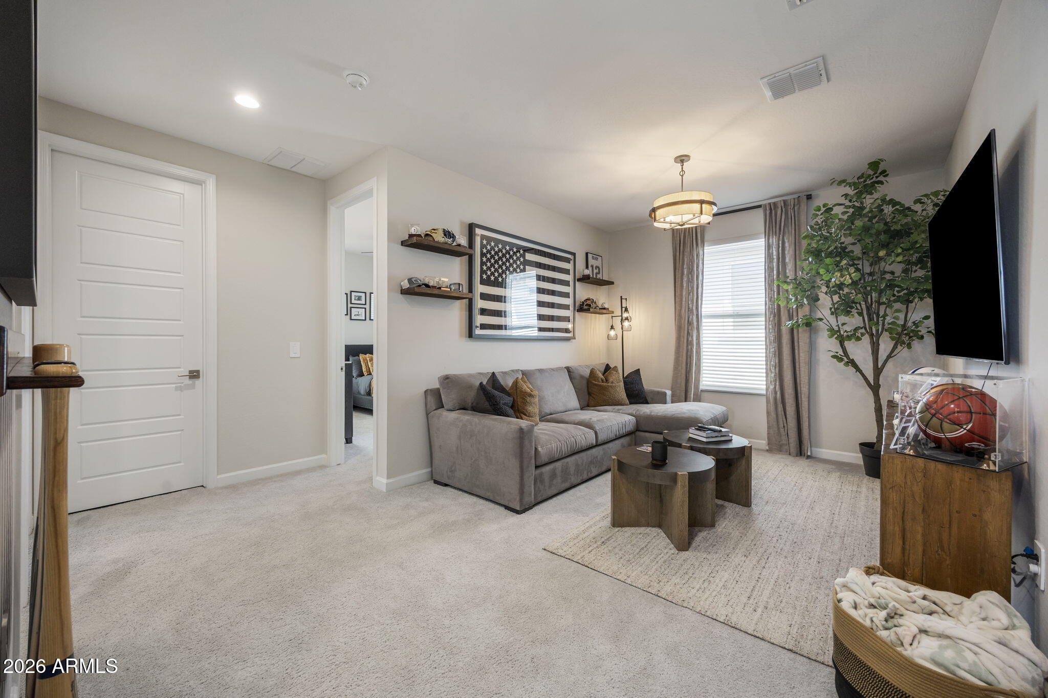 4852 E MURIEL Drive