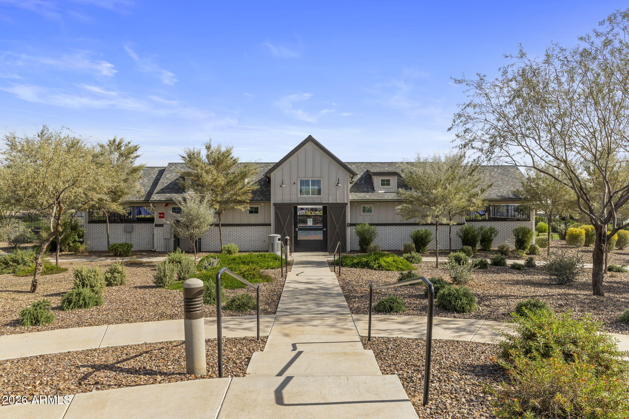 4852 E MURIEL Drive