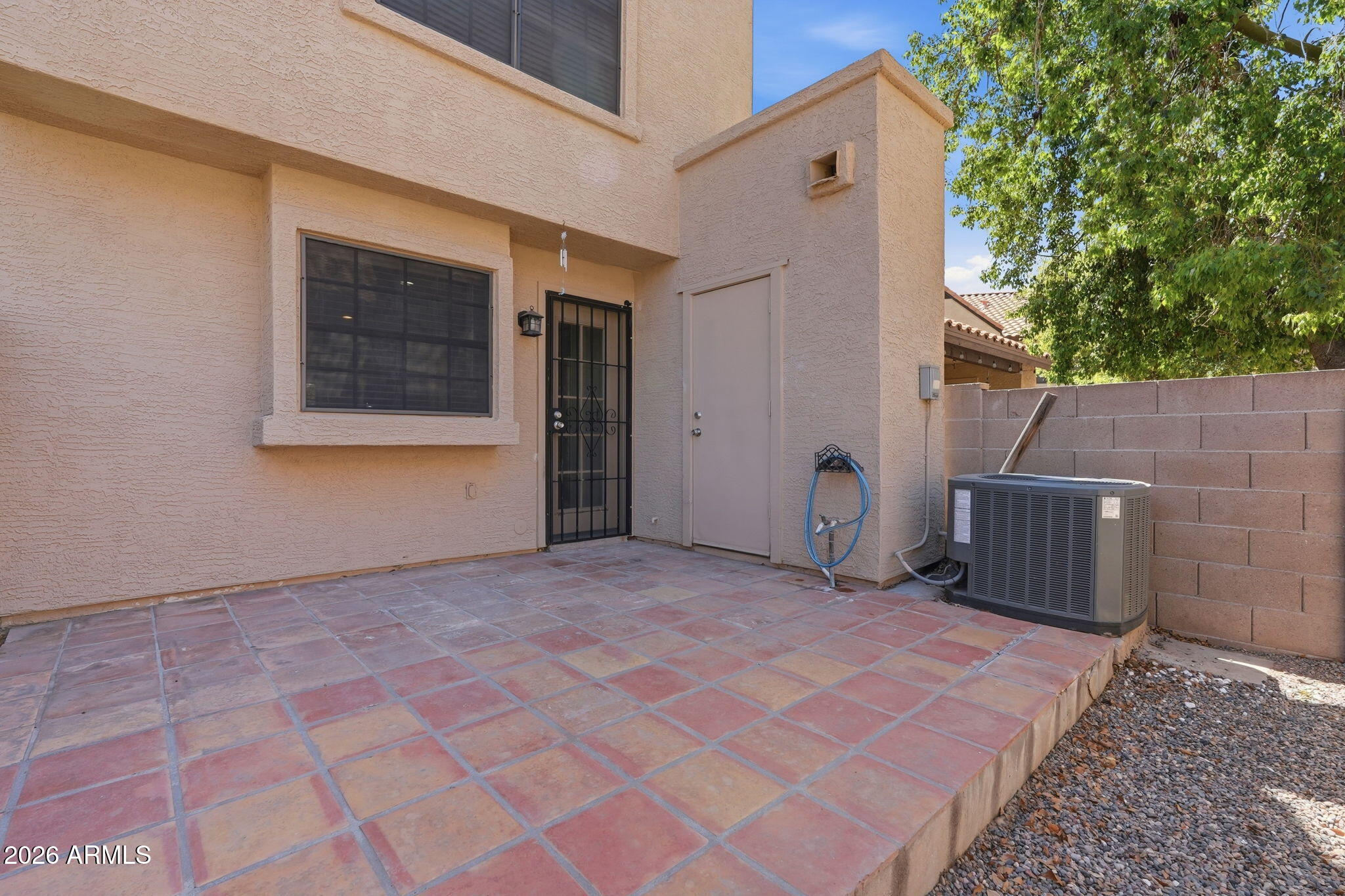 921 W UNIVERSITY Drive 1096