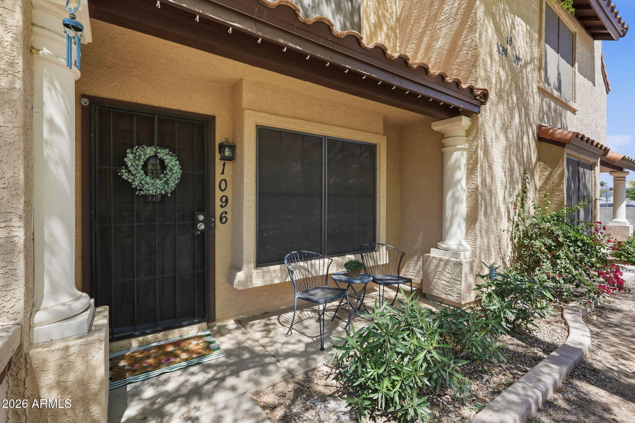 921 W UNIVERSITY Drive 1096