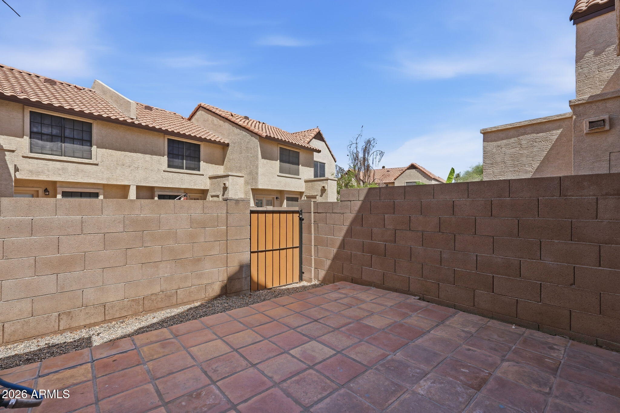 921 W UNIVERSITY Drive 1096