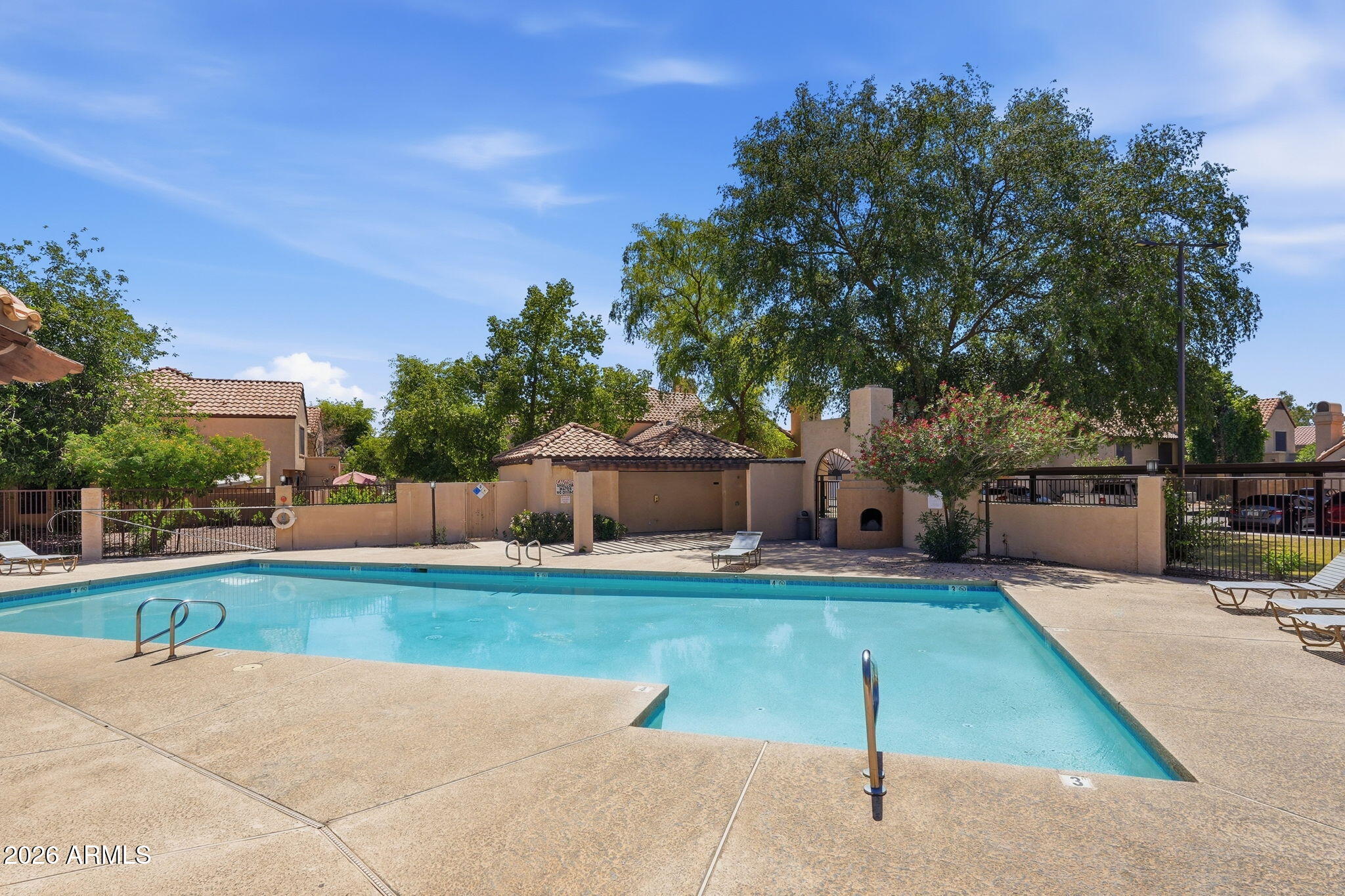 921 W UNIVERSITY Drive 1096