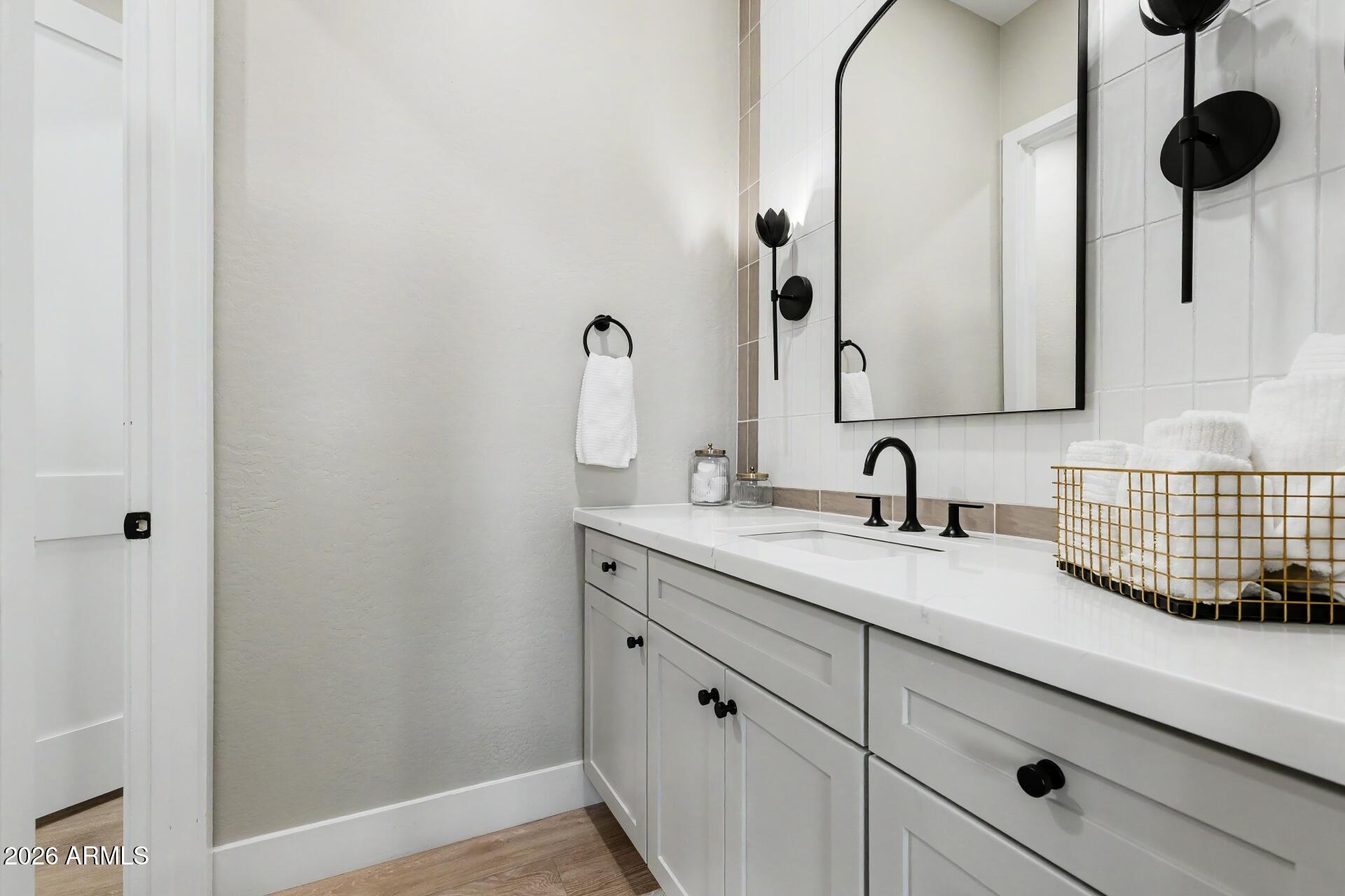 2776 E TAURUS Place