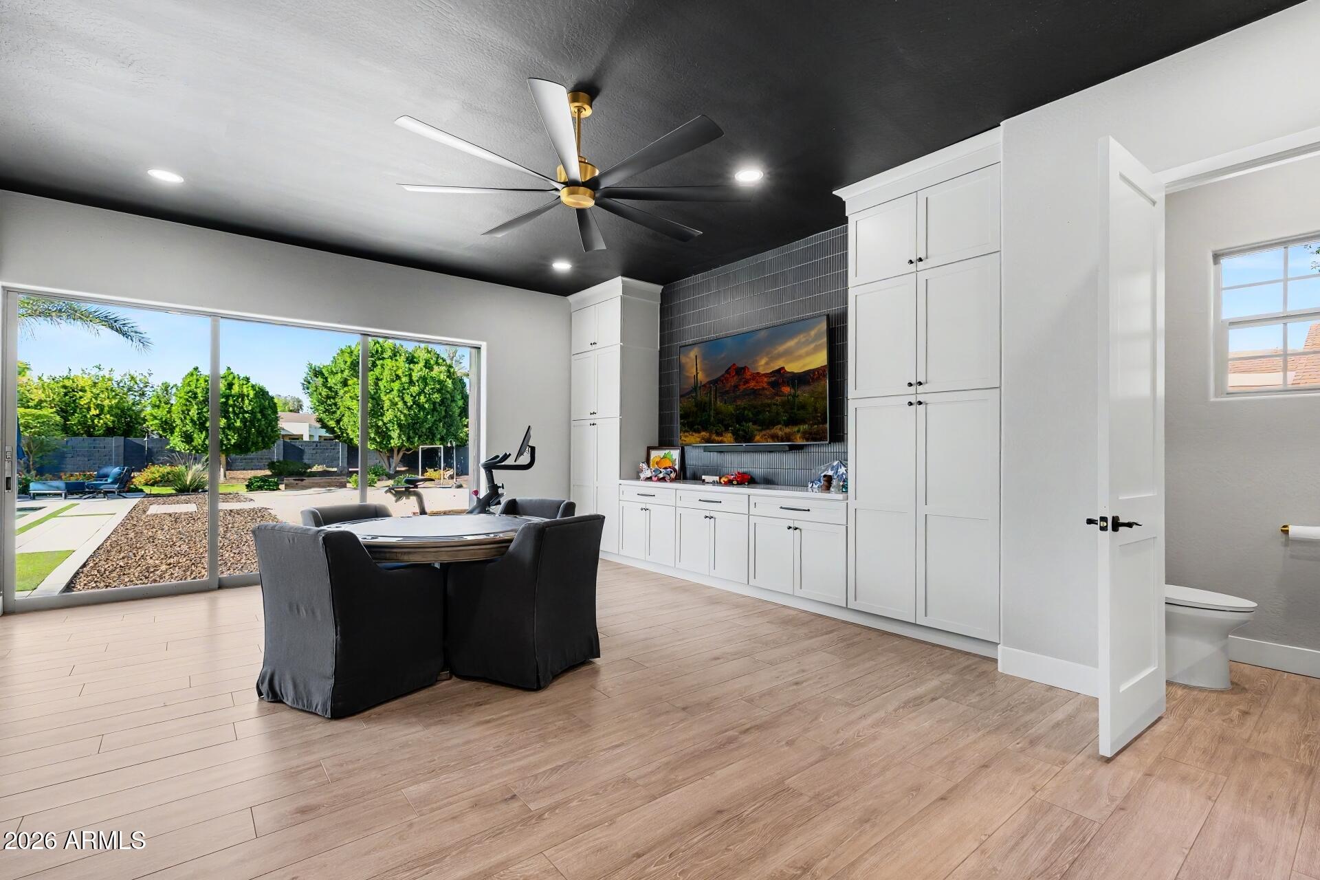 2776 E TAURUS Place
