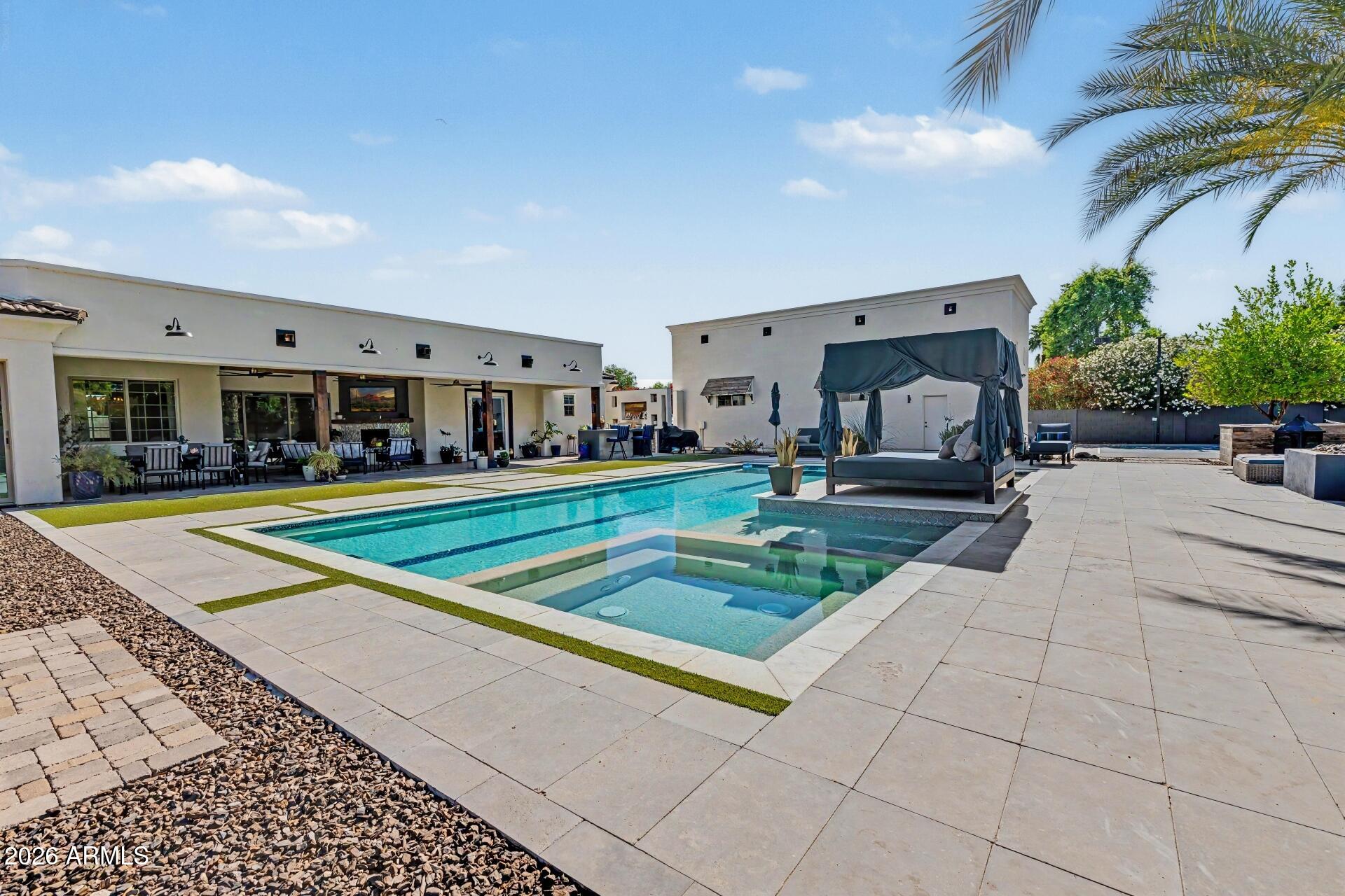 2776 E TAURUS Place