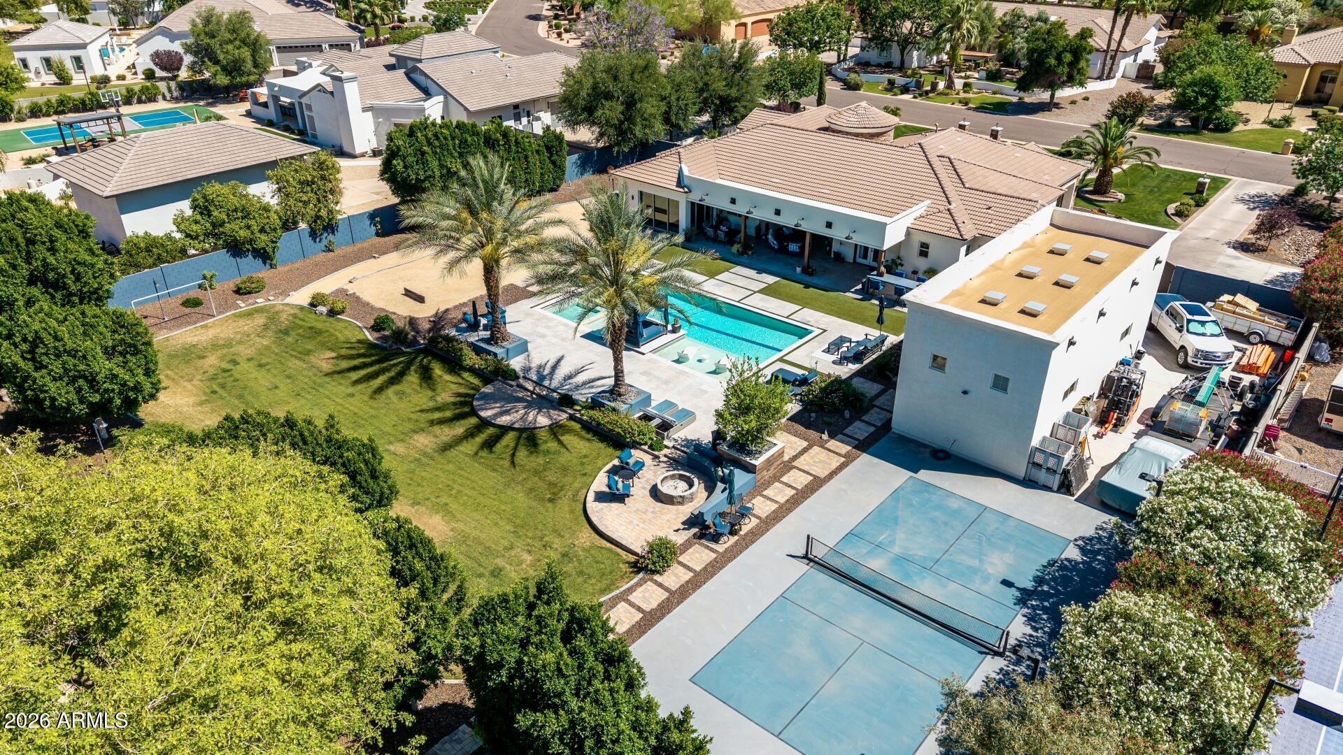 2776 E TAURUS Place