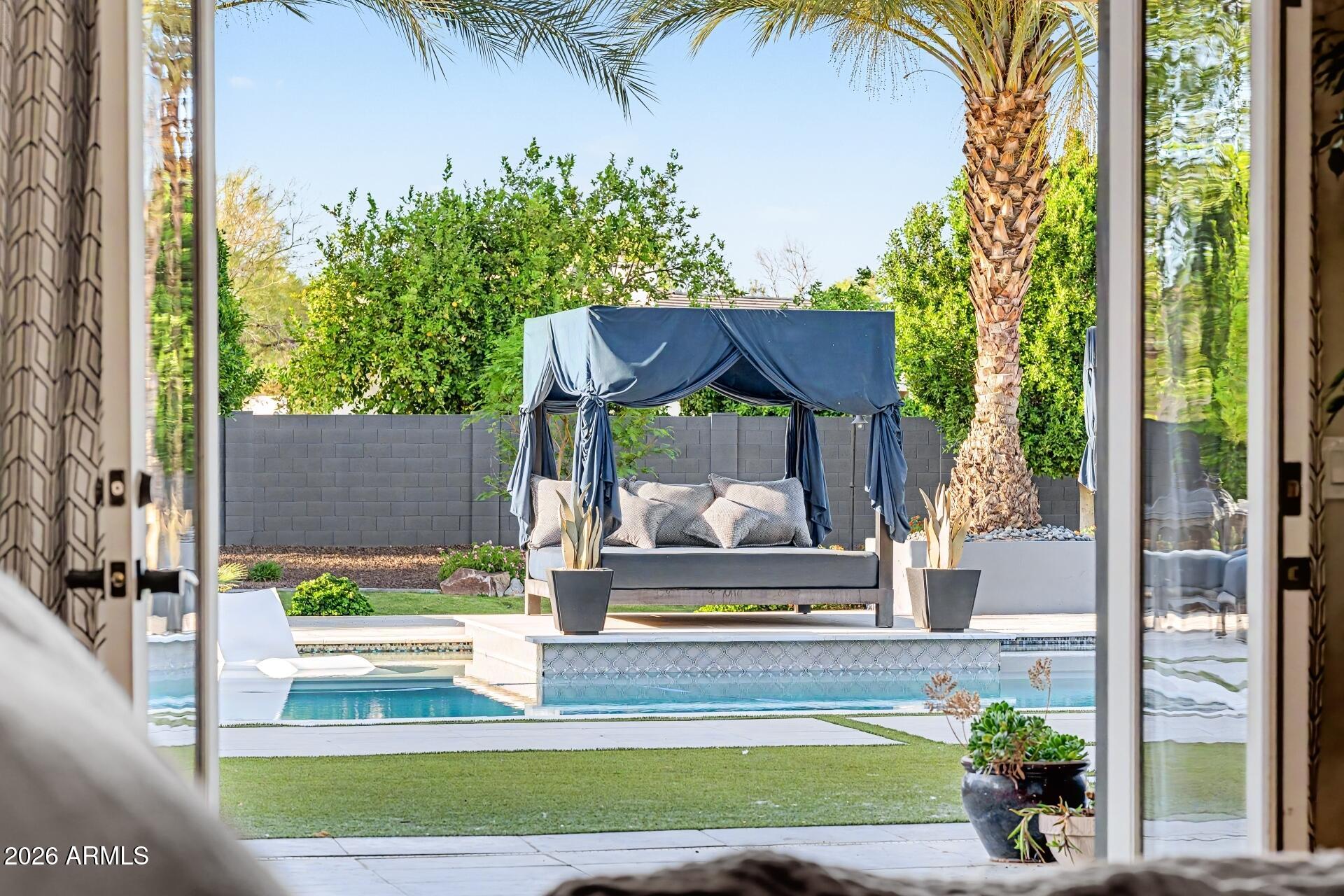 2776 E TAURUS Place