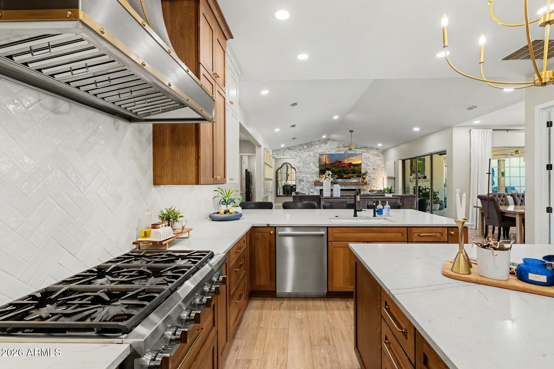 2776 E TAURUS Place