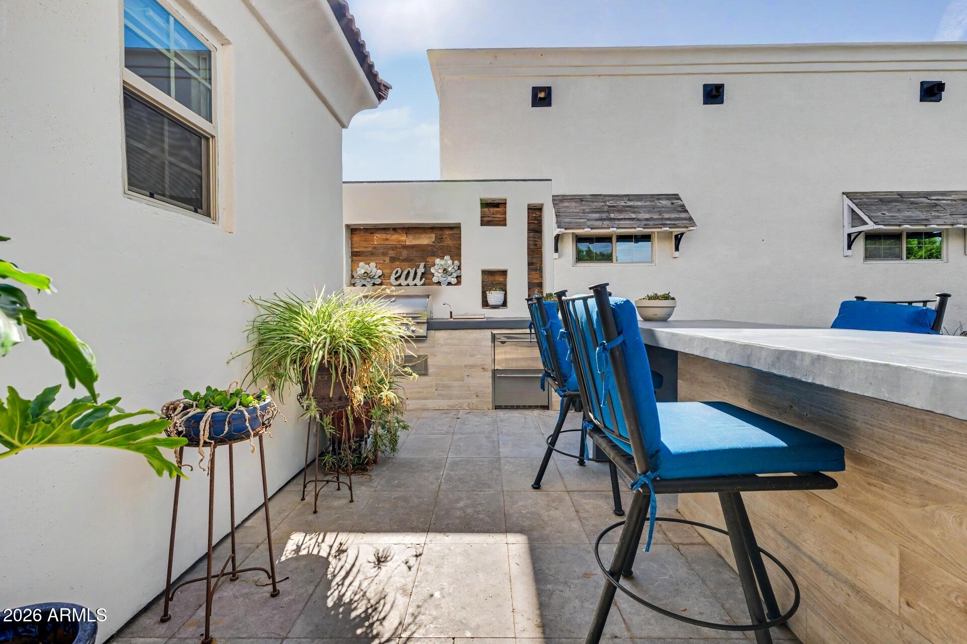 2776 E TAURUS Place