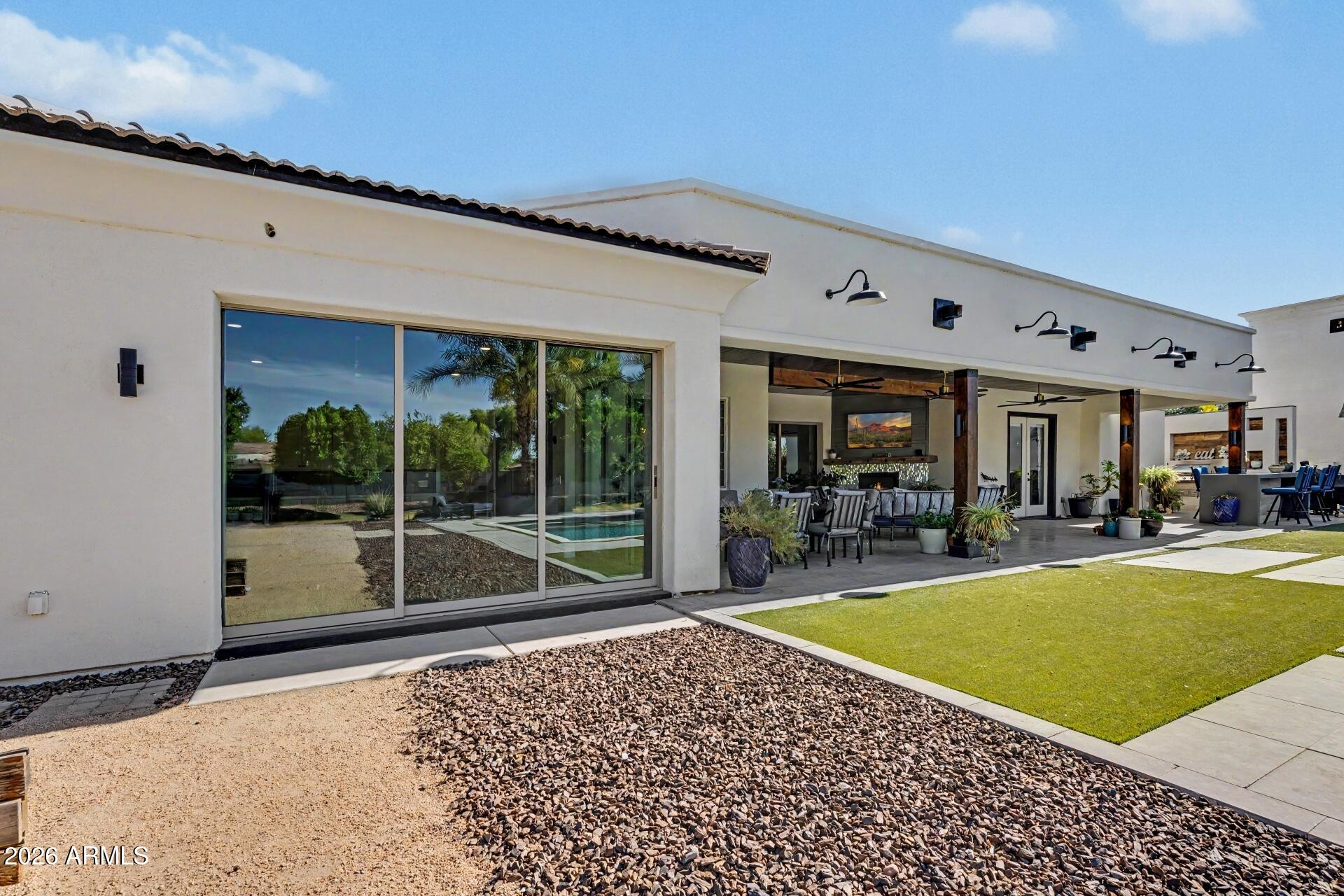 2776 E TAURUS Place