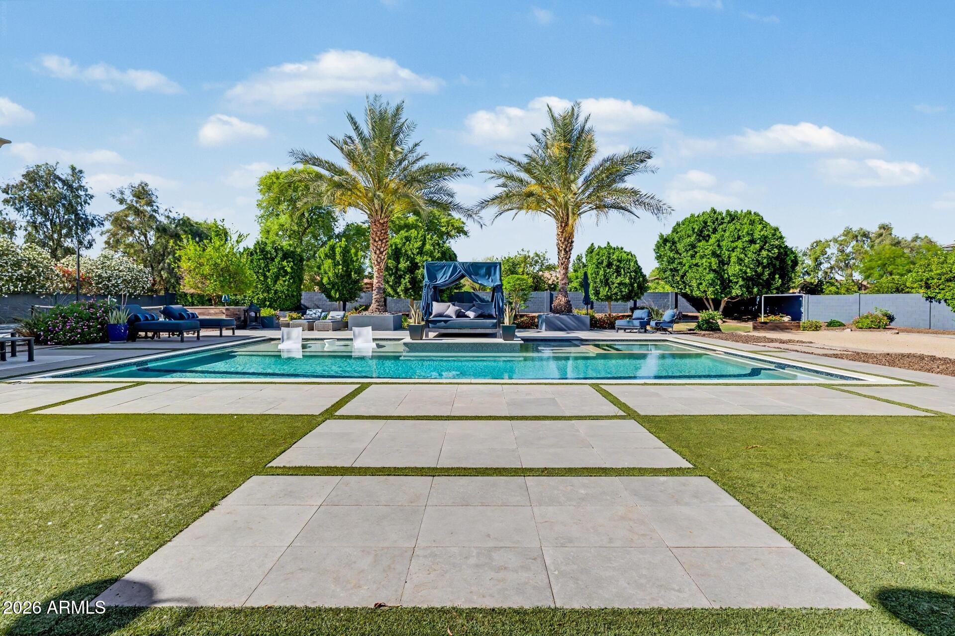 2776 E TAURUS Place