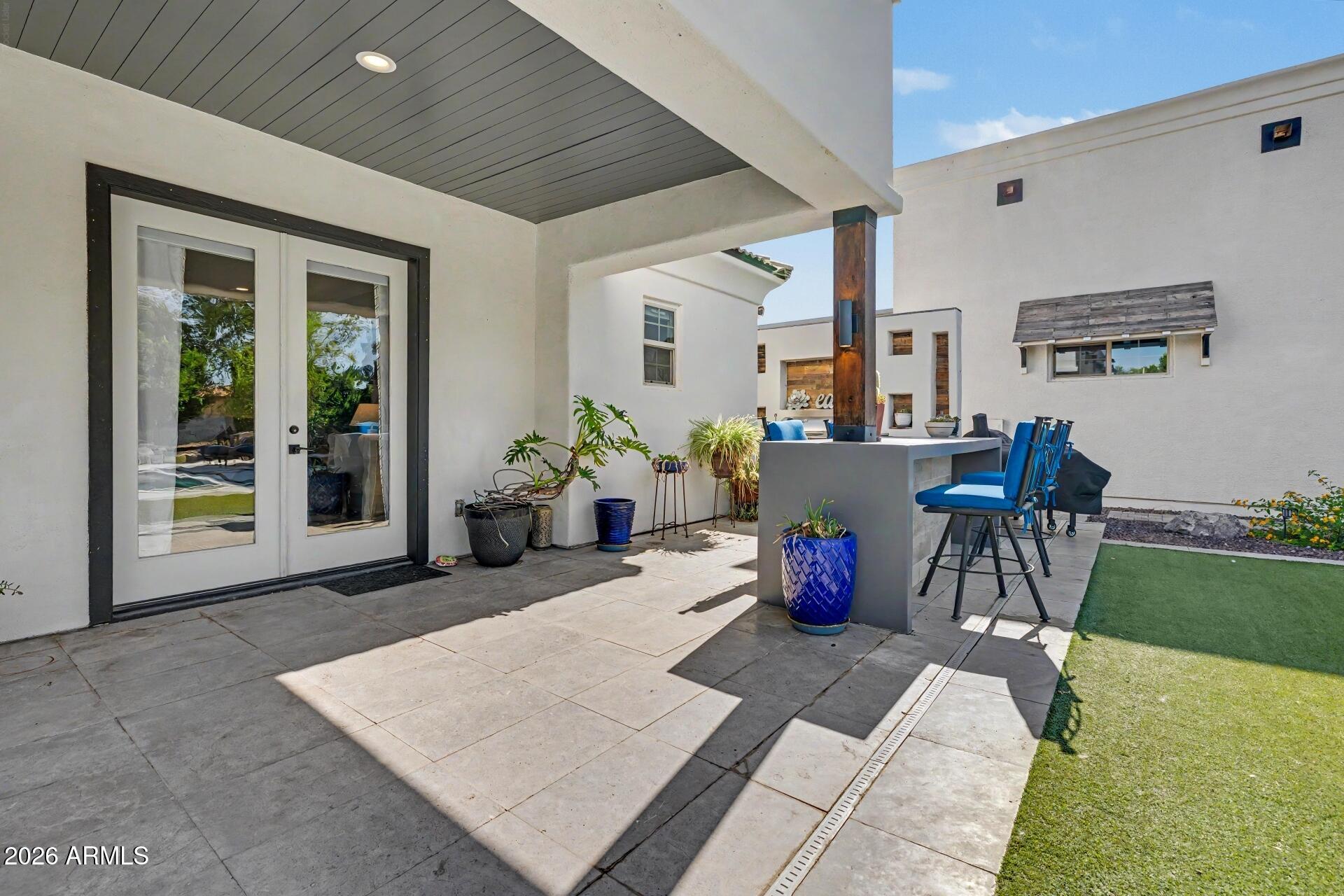 2776 E TAURUS Place