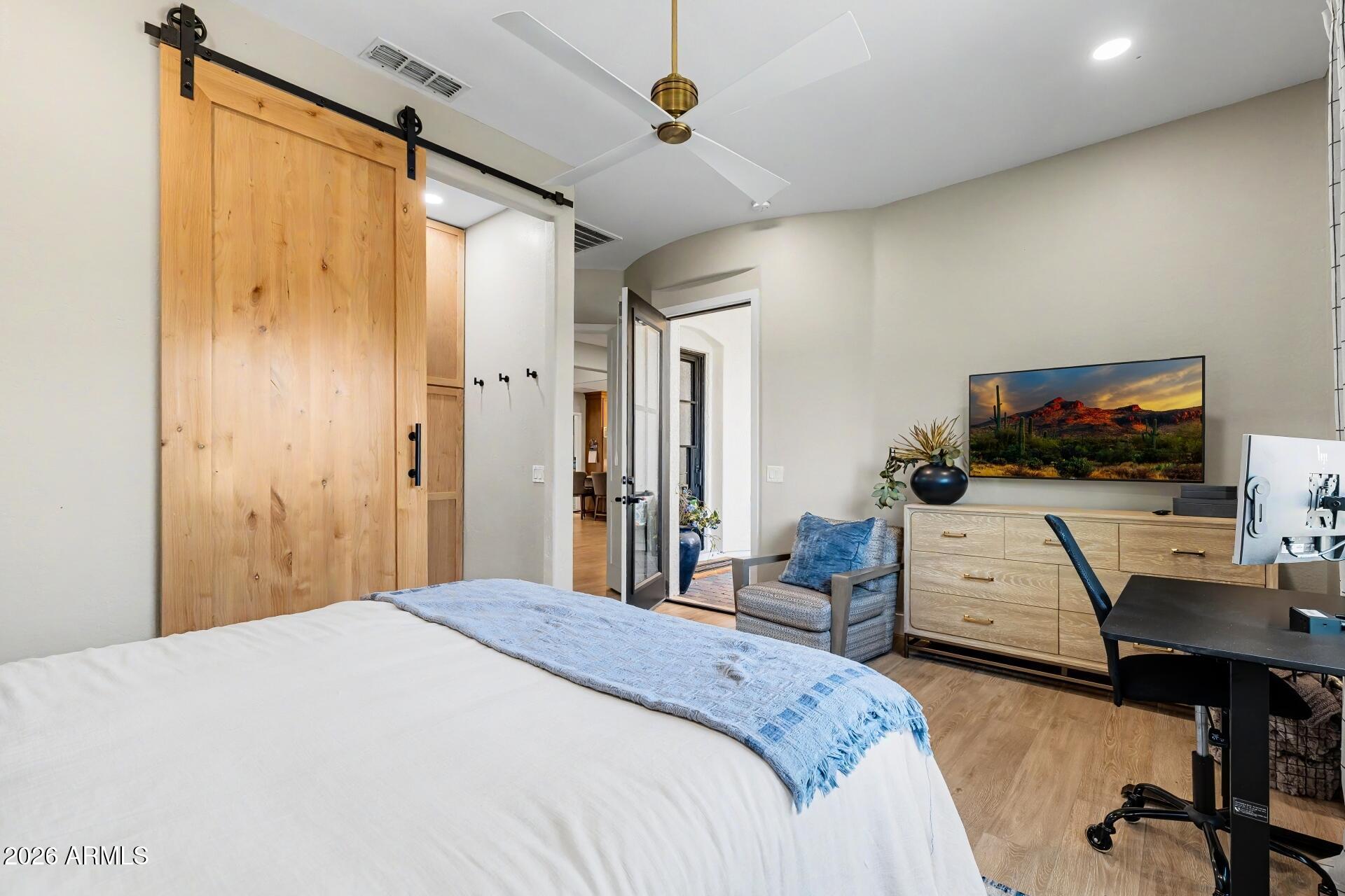 2776 E TAURUS Place