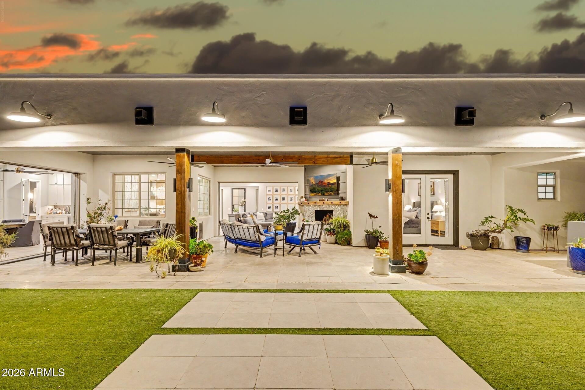 2776 E TAURUS Place