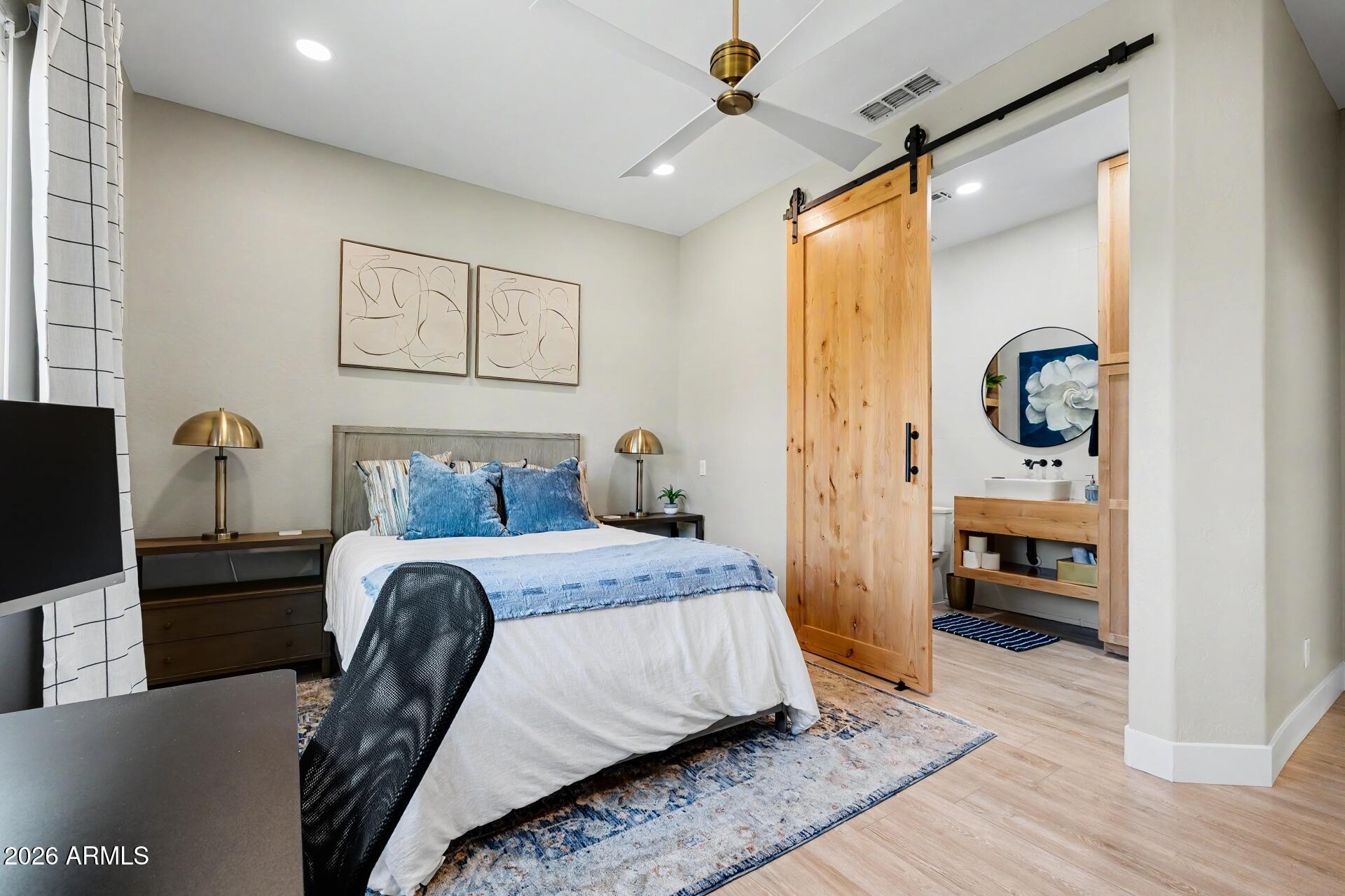 2776 E TAURUS Place