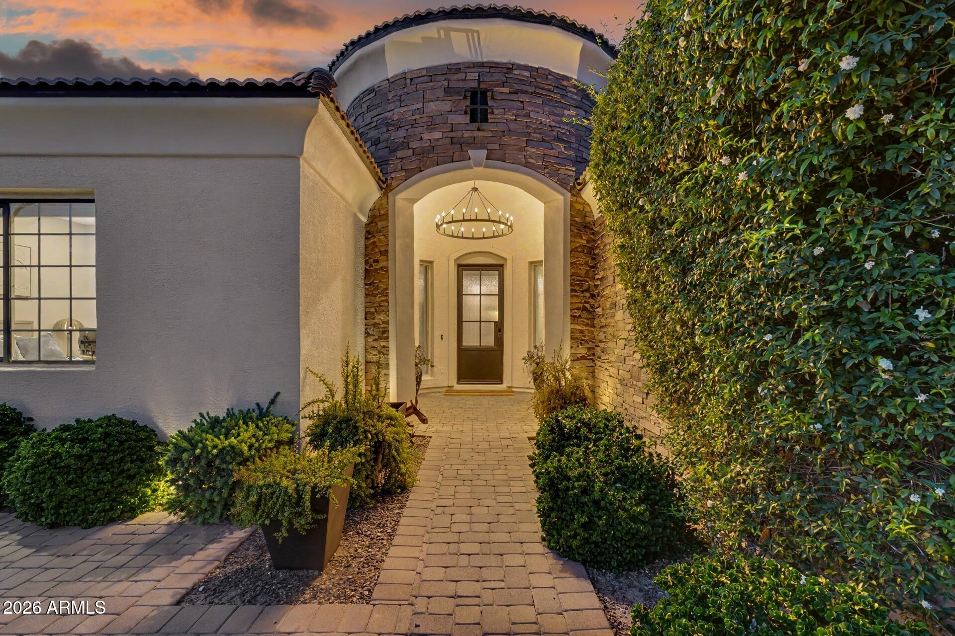 2776 E TAURUS Place