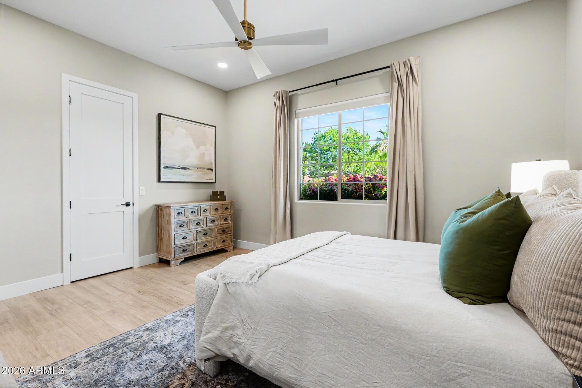 2776 E TAURUS Place