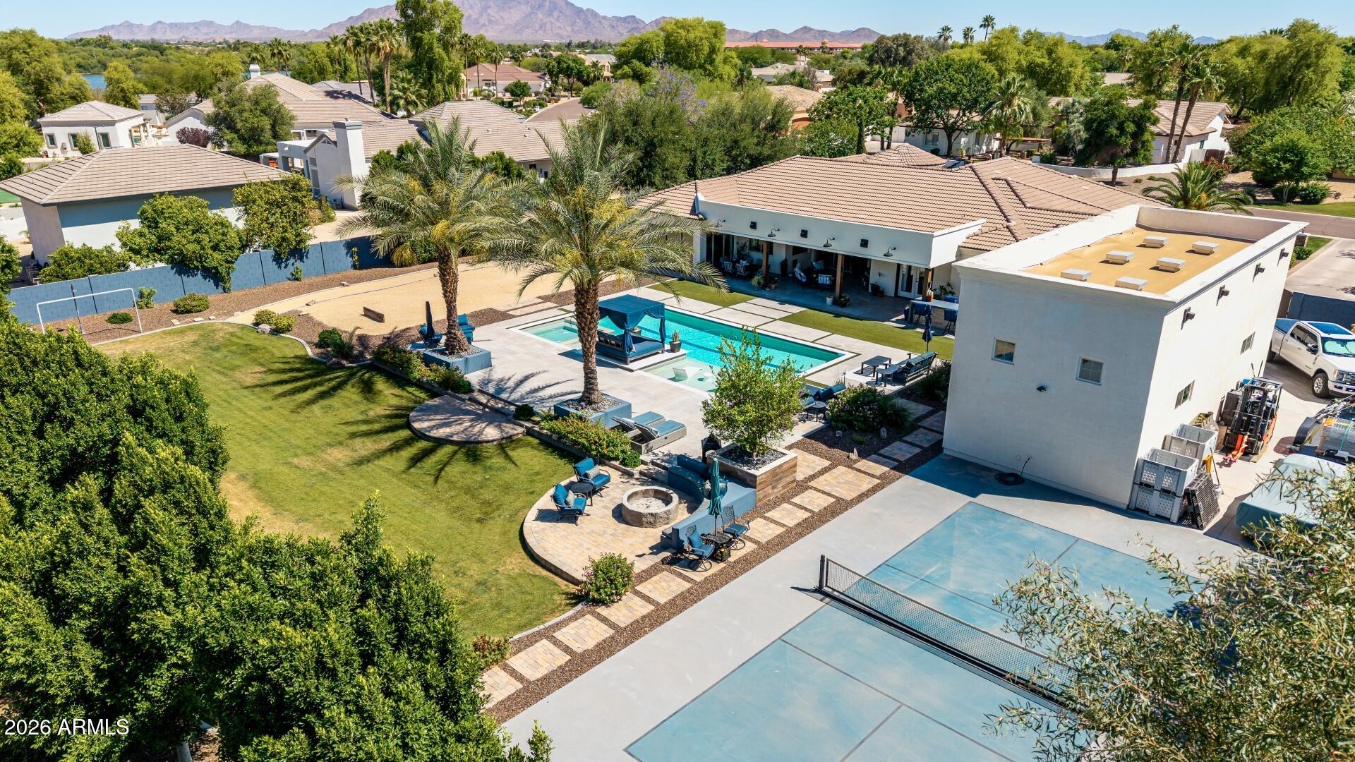 2776 E TAURUS Place
