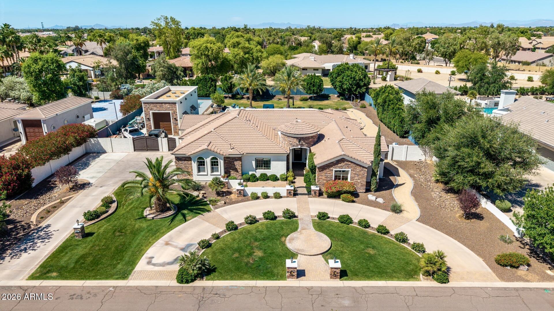 2776 E TAURUS Place