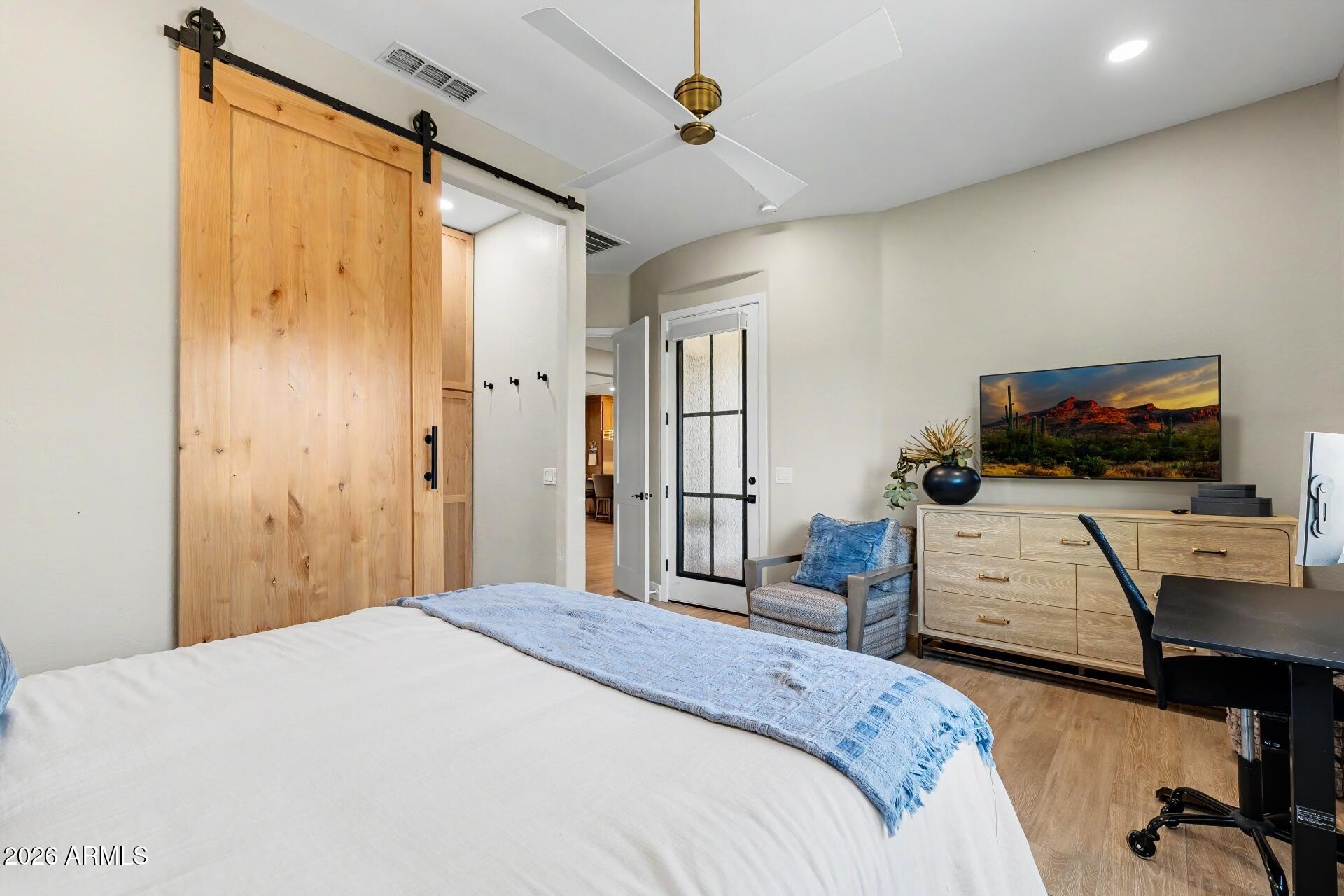 2776 E TAURUS Place