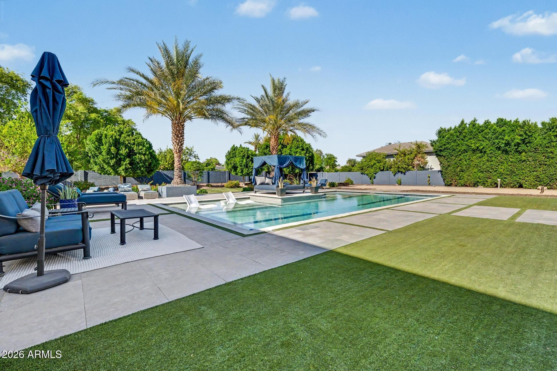 2776 E TAURUS Place