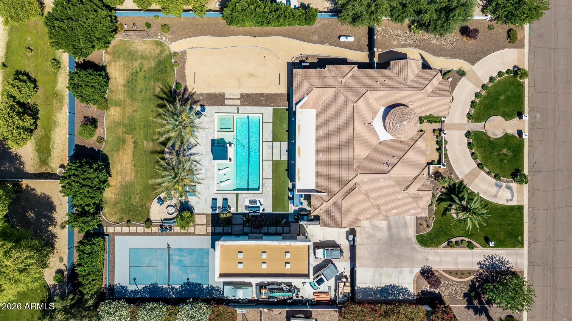 2776 E TAURUS Place
