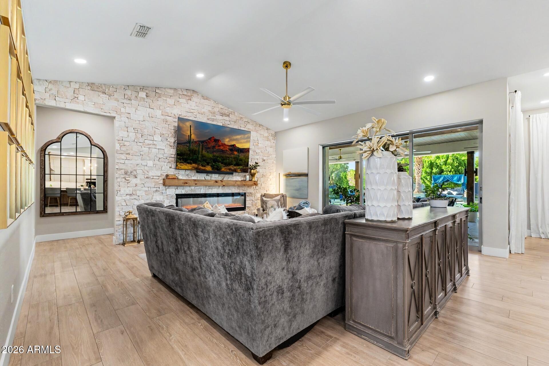 2776 E TAURUS Place