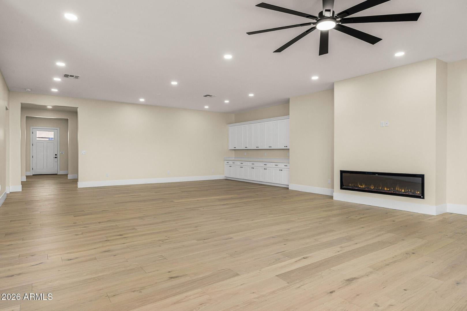 3002 N 53rd Place