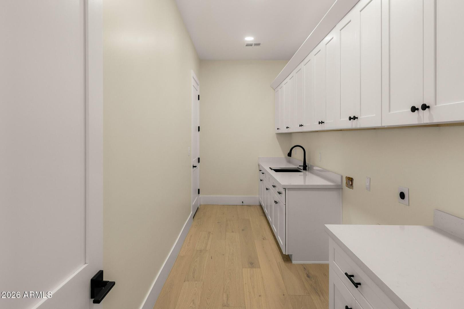 3002 N 53rd Place