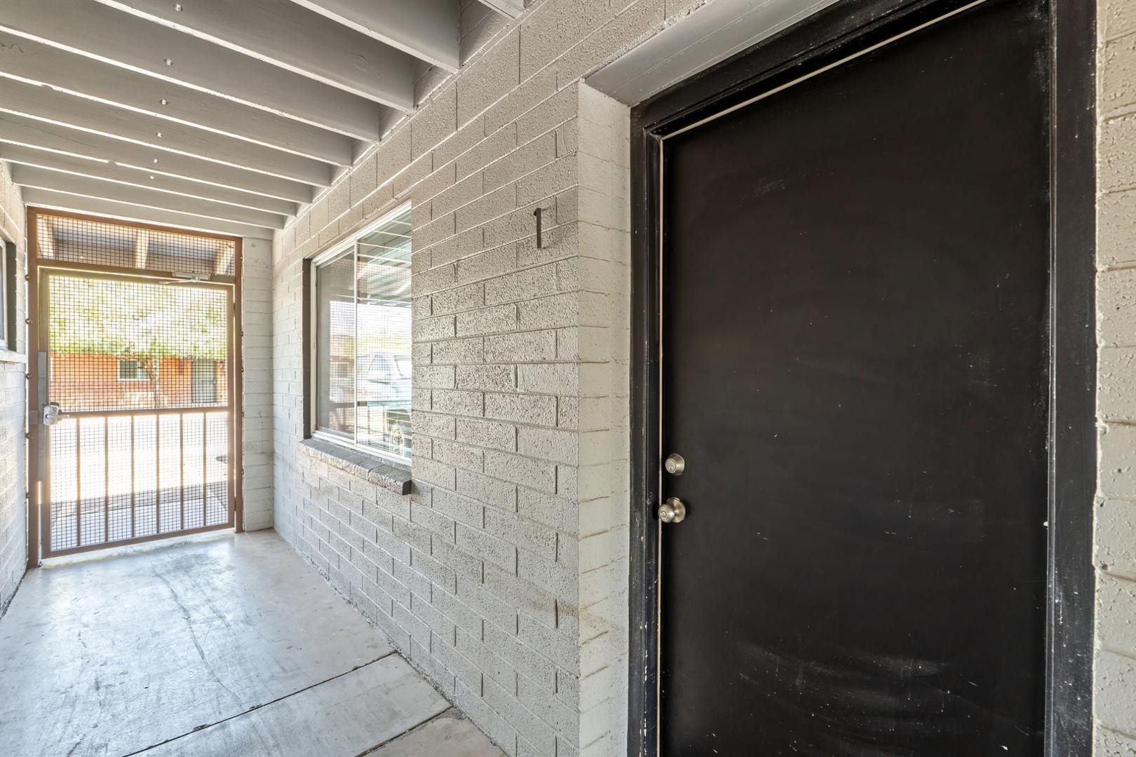 1707 N 18th B1