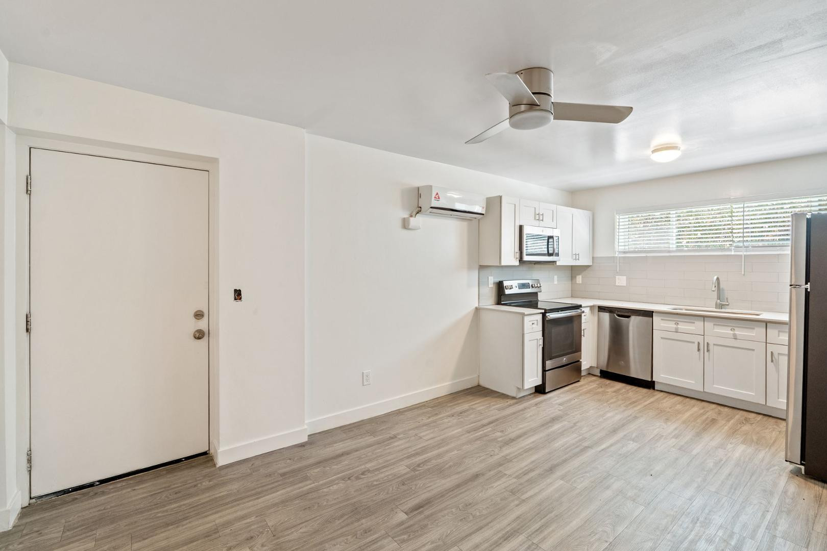 1707 N 18th B8