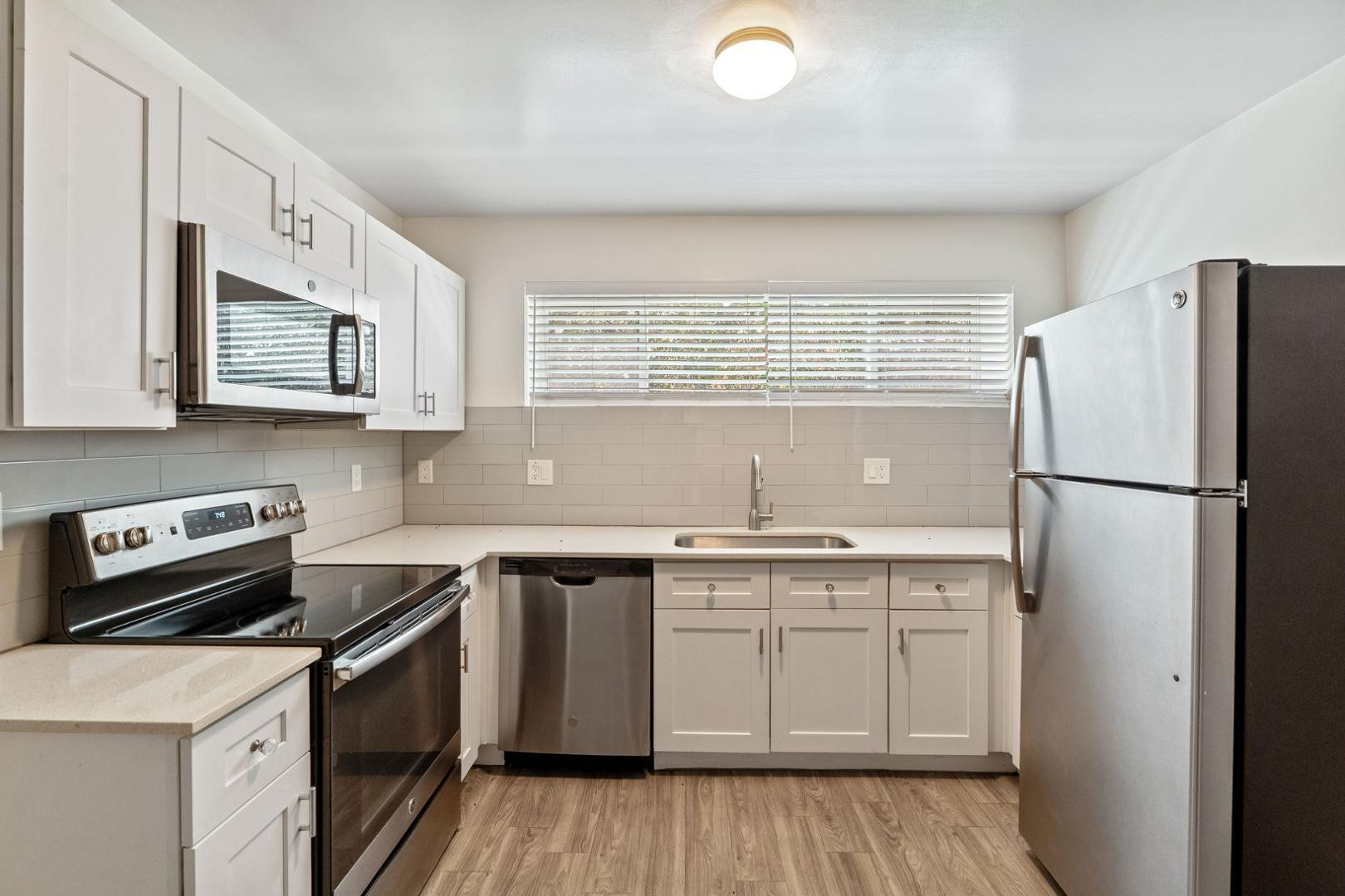 1707 N 18th B8