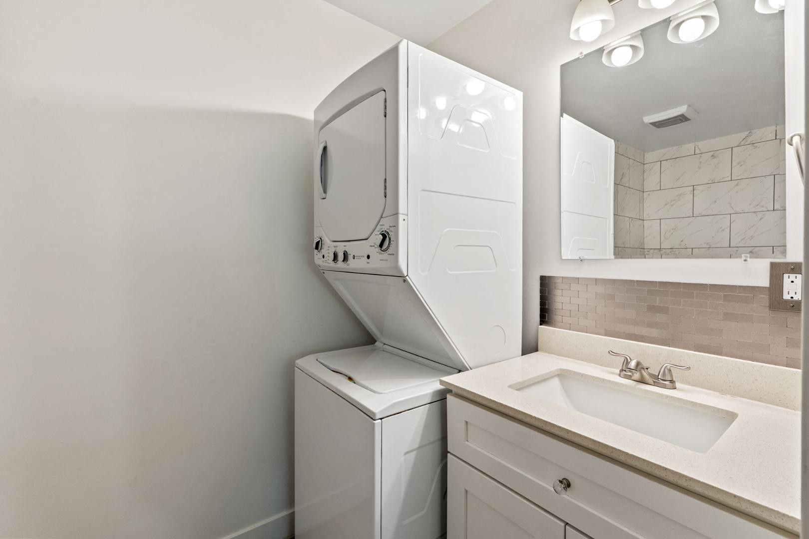 1707 N 18th B8