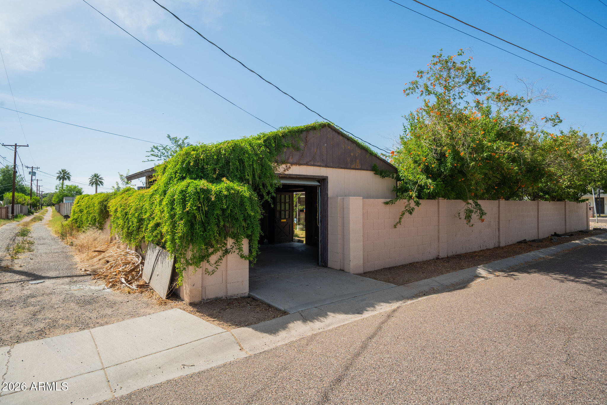 4321 E MULBERRY Drive