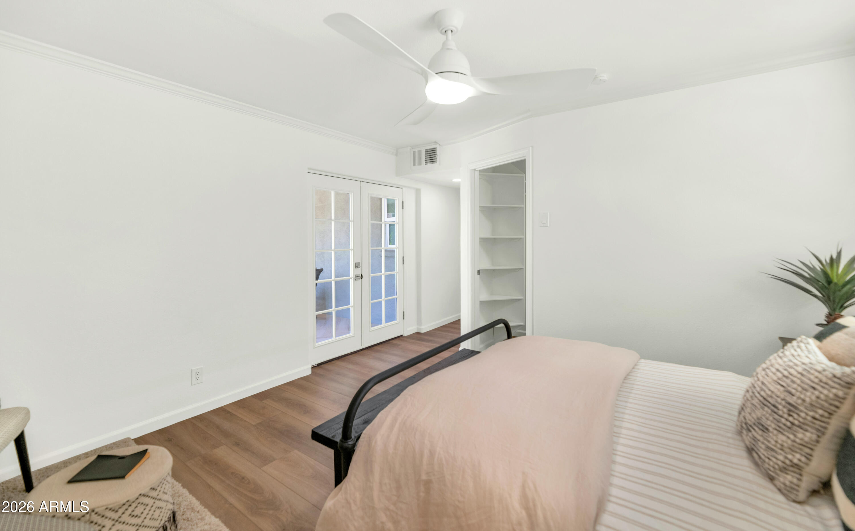 107 E MCKINLEY Street