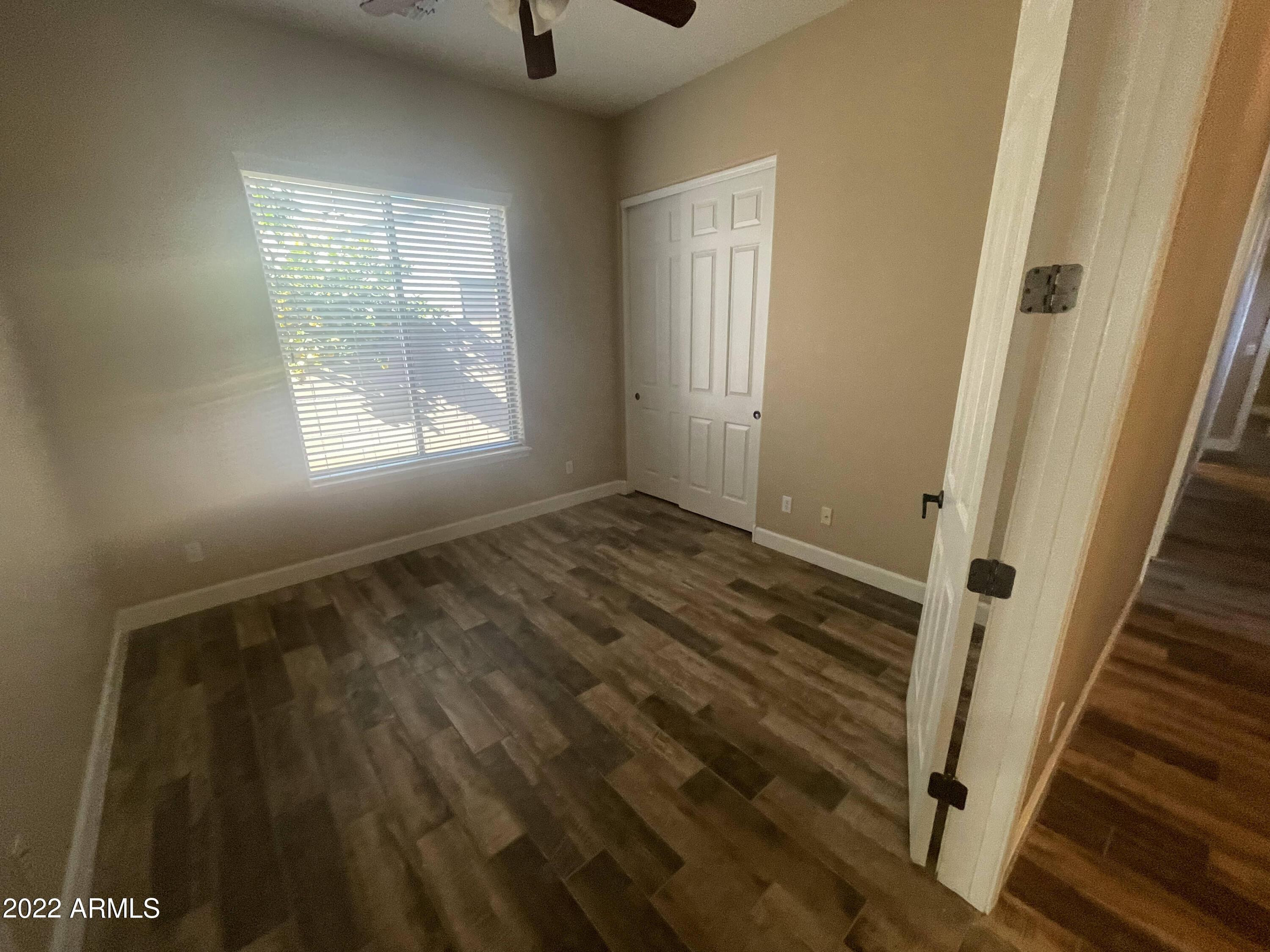 4263 E Maplewood Court