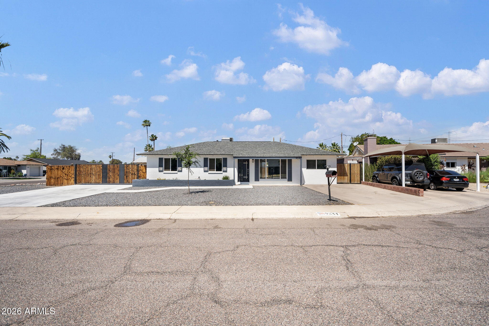 9044 N 16TH Drive