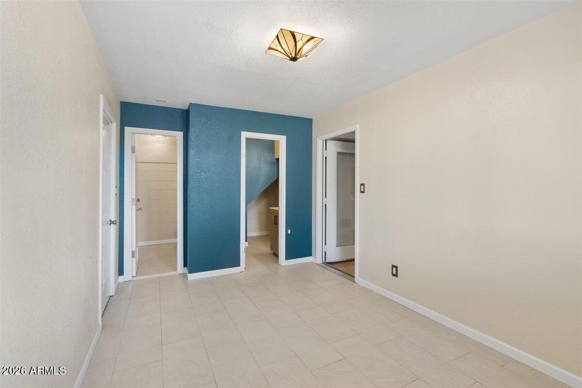 1646 S CACTUS WREN Road