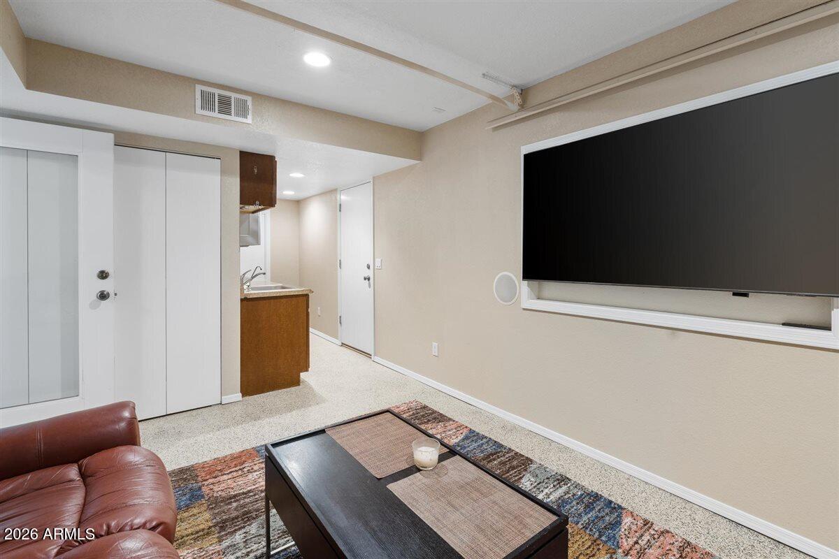 1646 S CACTUS WREN Road