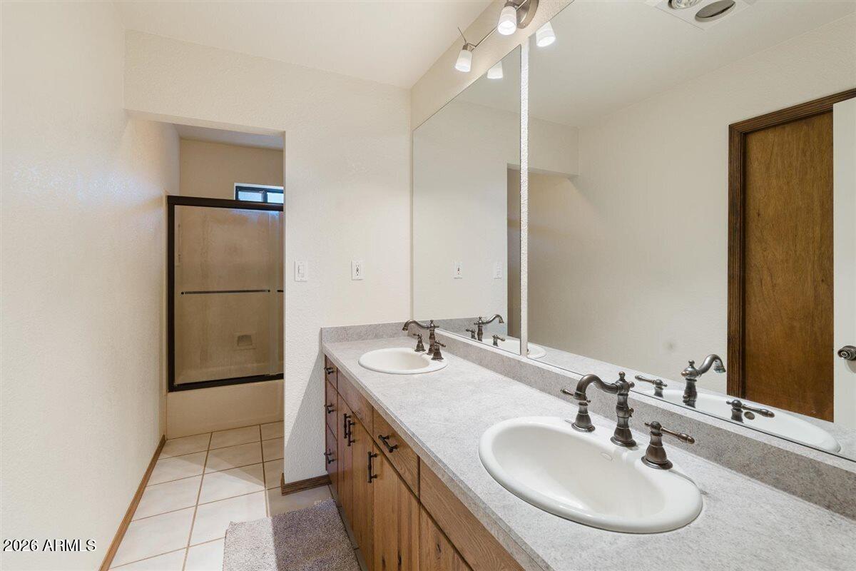 1646 S CACTUS WREN Road