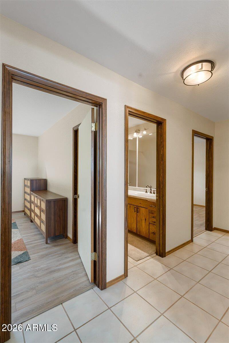 1646 S CACTUS WREN Road