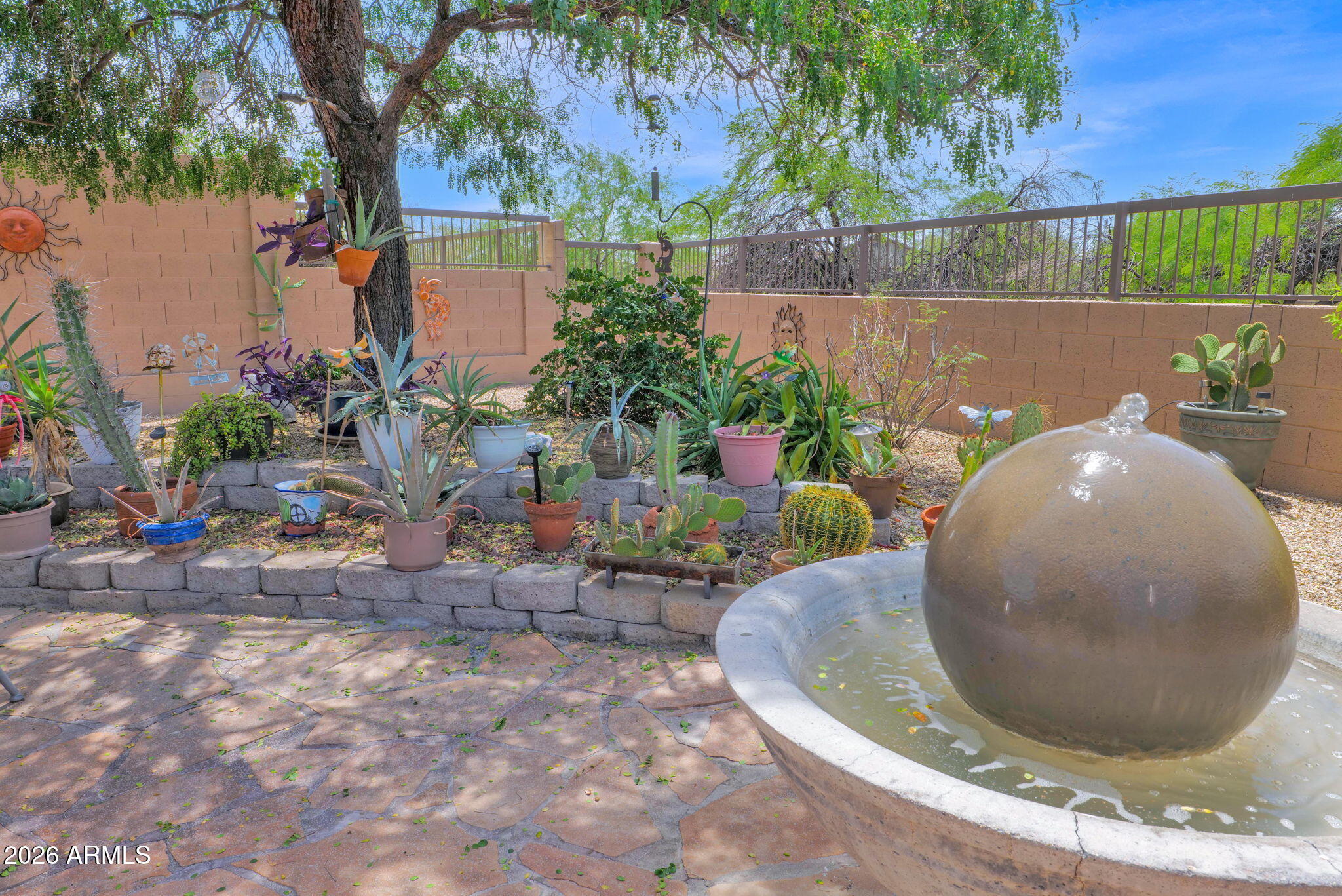 7807 E RED HAWK Circle