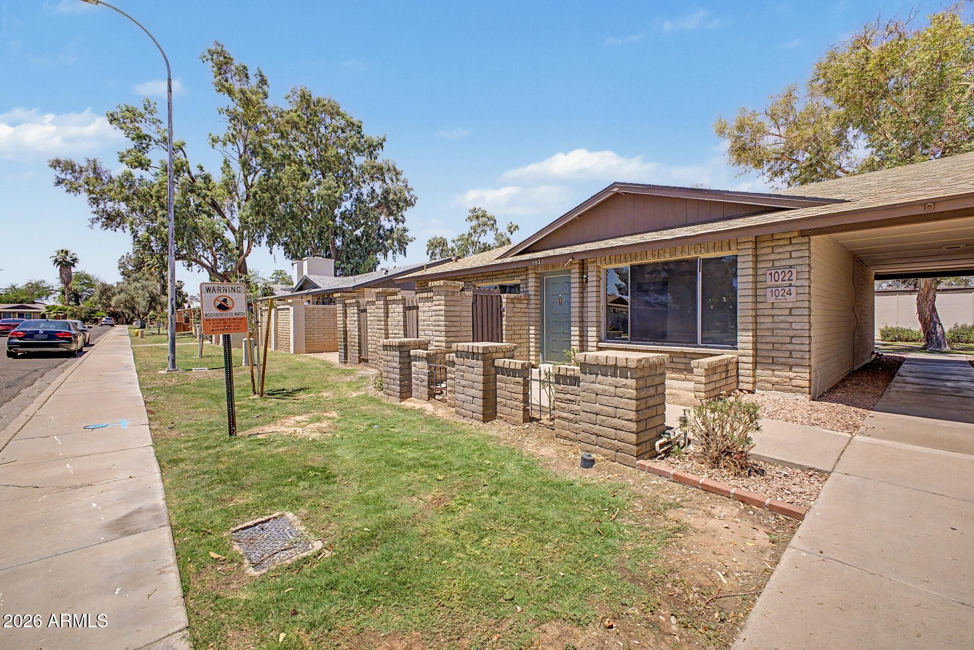 1022 W MALIBU Drive