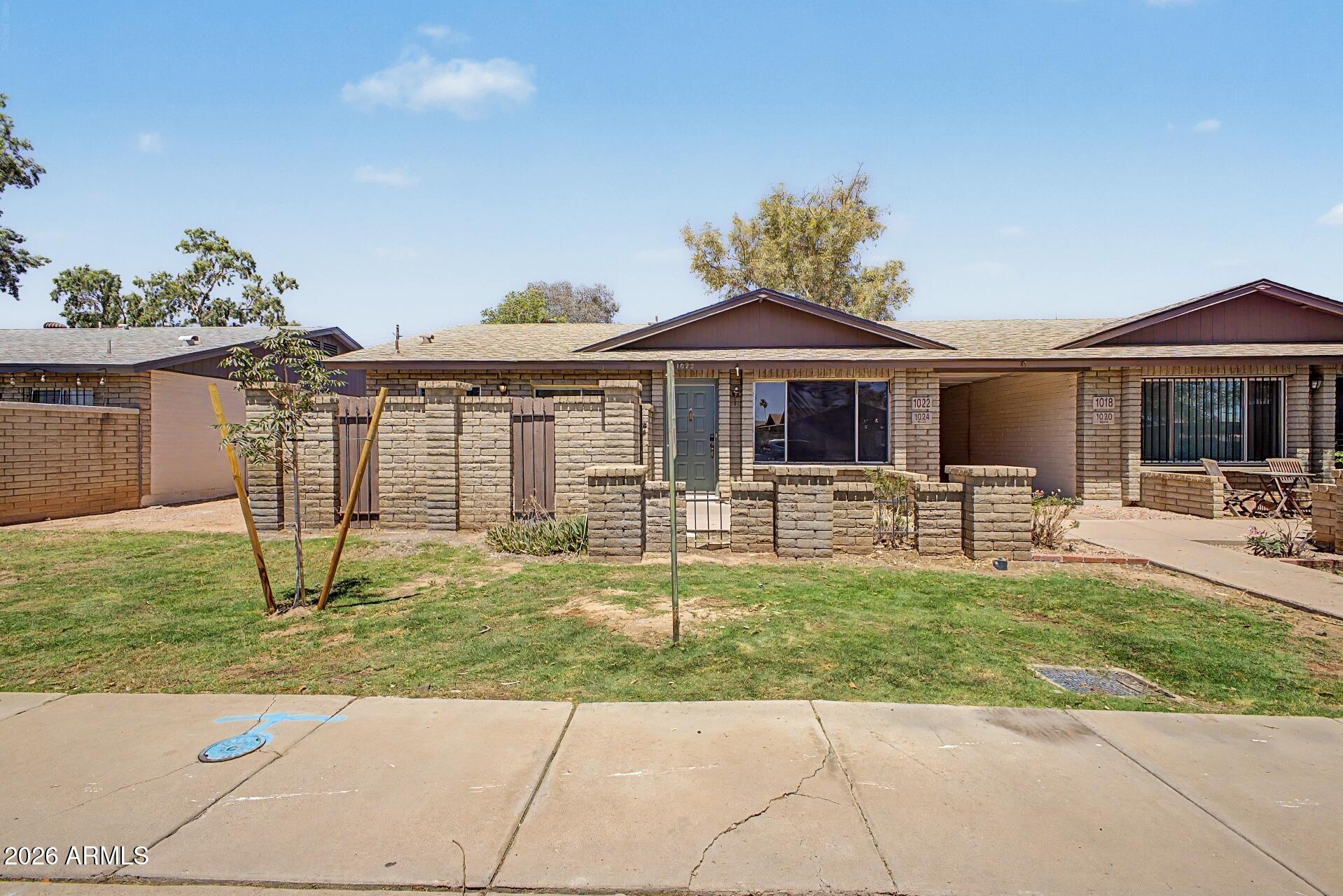 1022 W MALIBU Drive