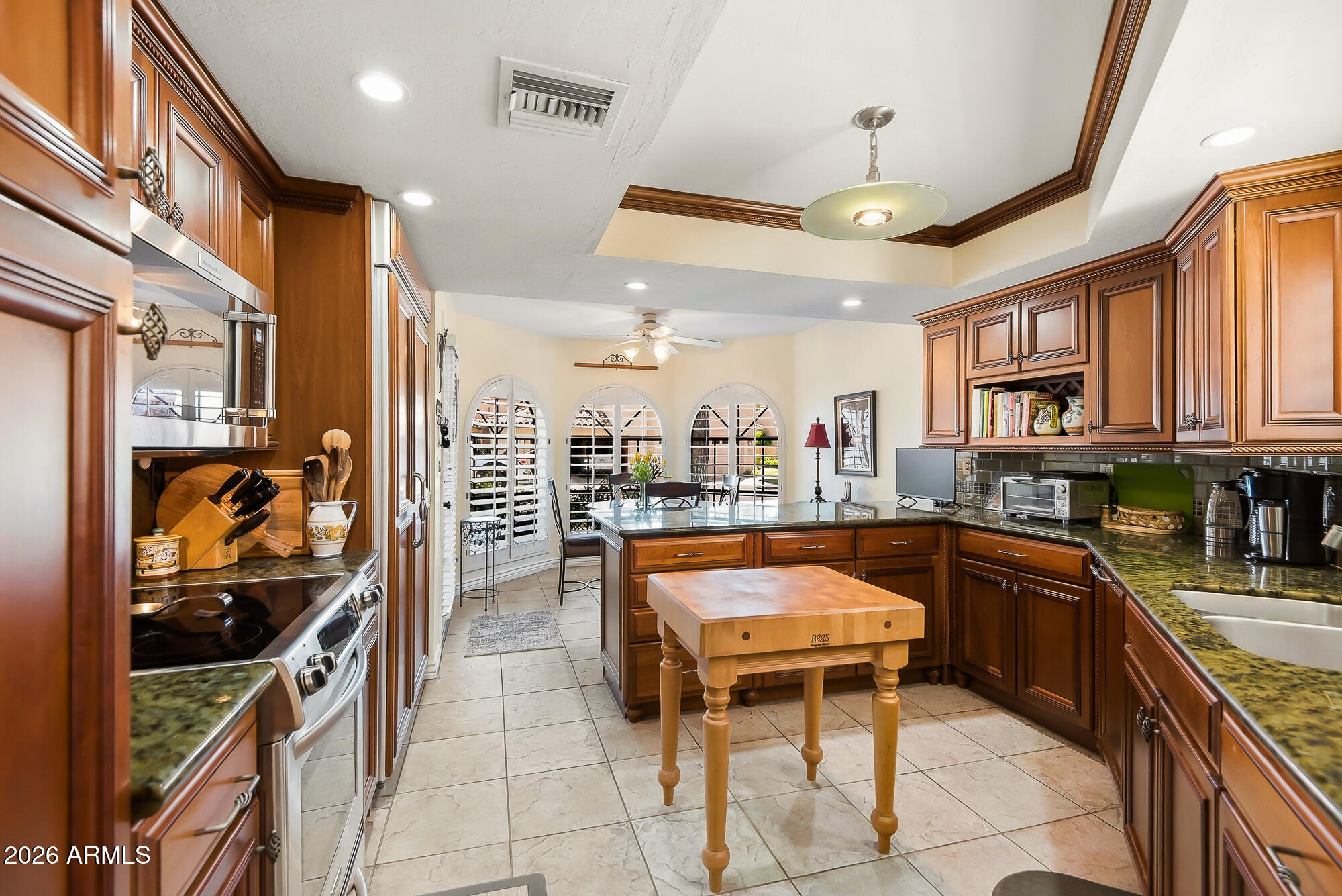 4116 E Paradise Drive