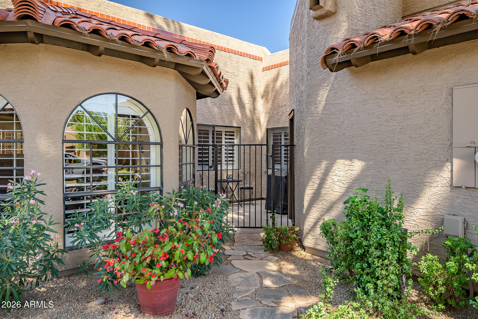 4116 E Paradise Drive