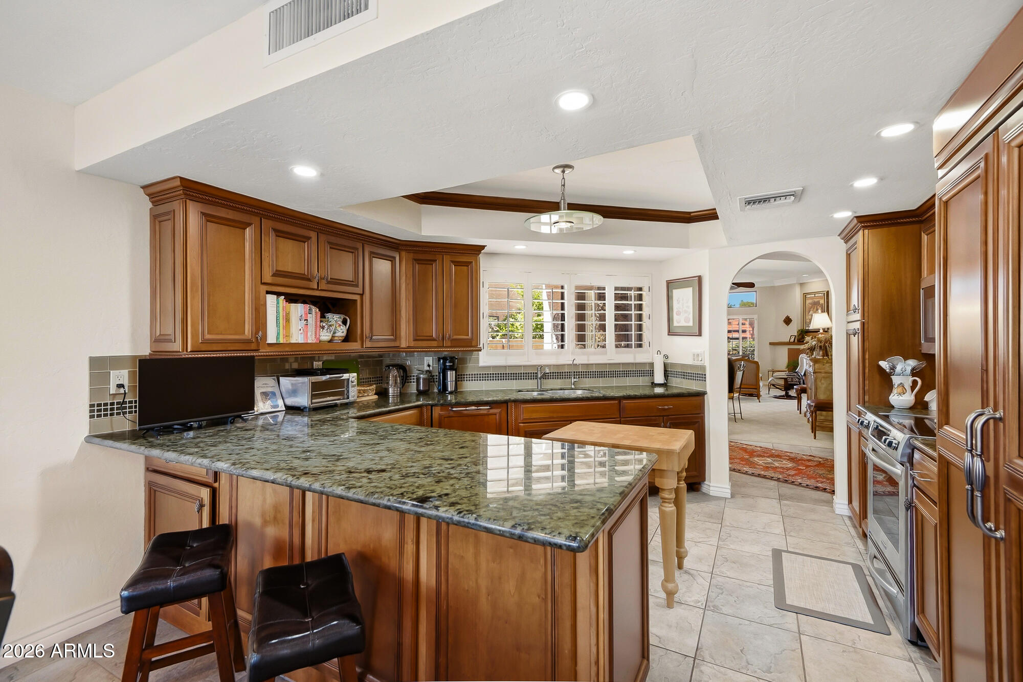 4116 E Paradise Drive