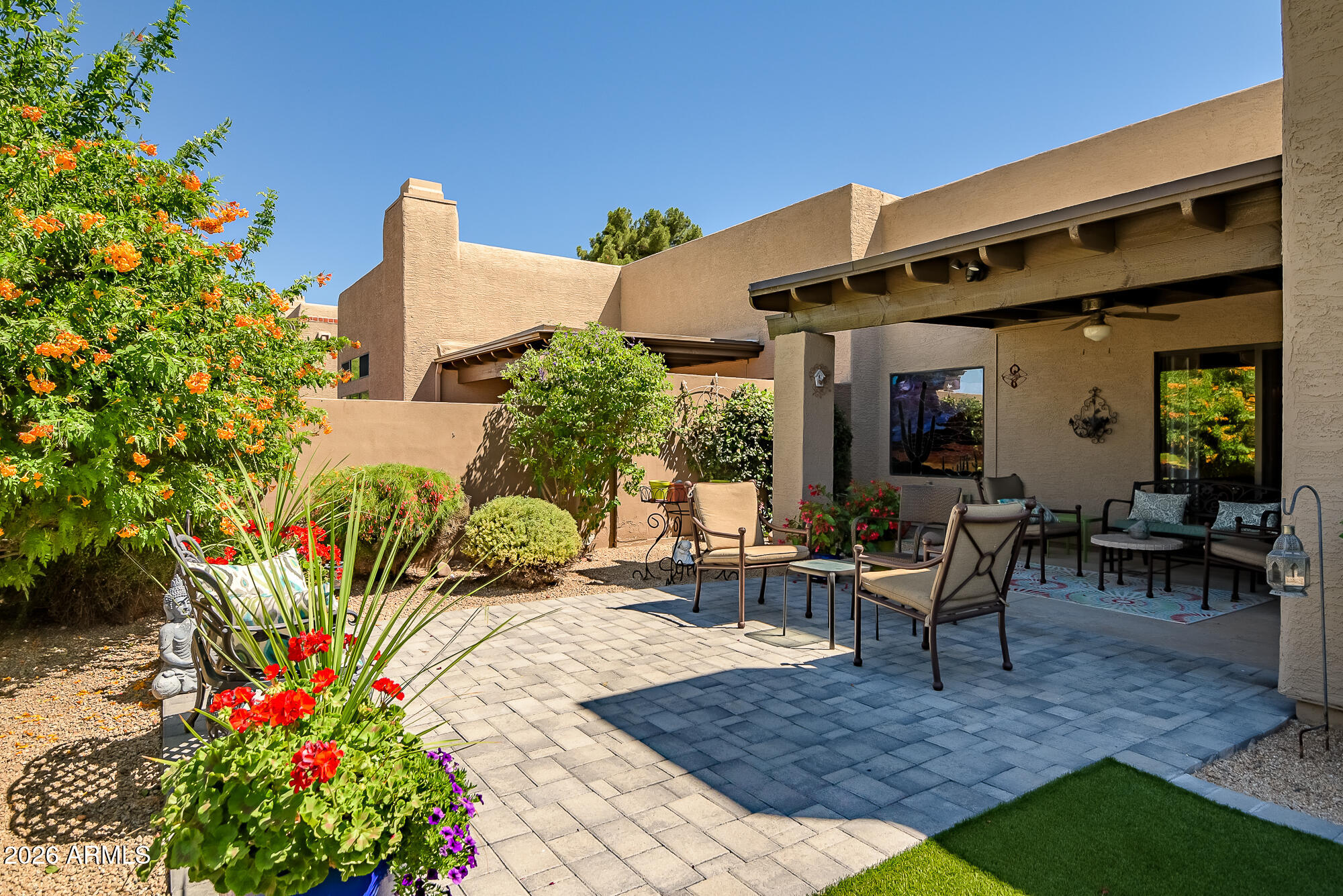 4116 E Paradise Drive