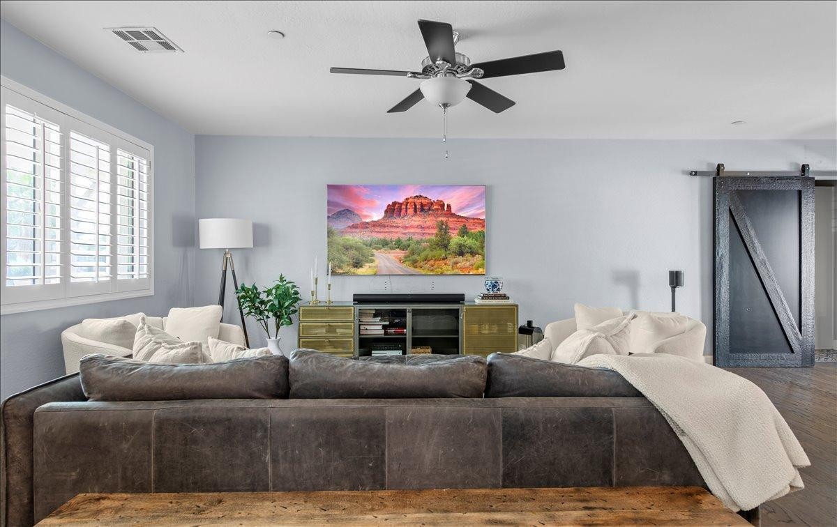 6520 E Osborn